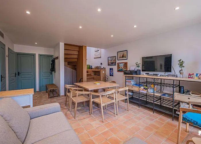 Duplex Au Coeur Du Vieux Centre-ville Апартаменты *