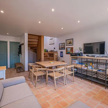 Duplex Au Coeur Du Vieux Centre-ville Apartamento *